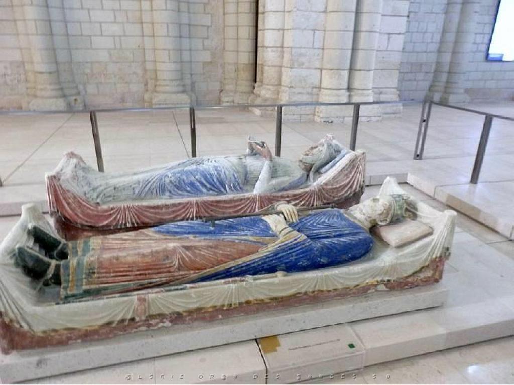 149 ABBAYE DE FONTREVRAUD_000020.jpg